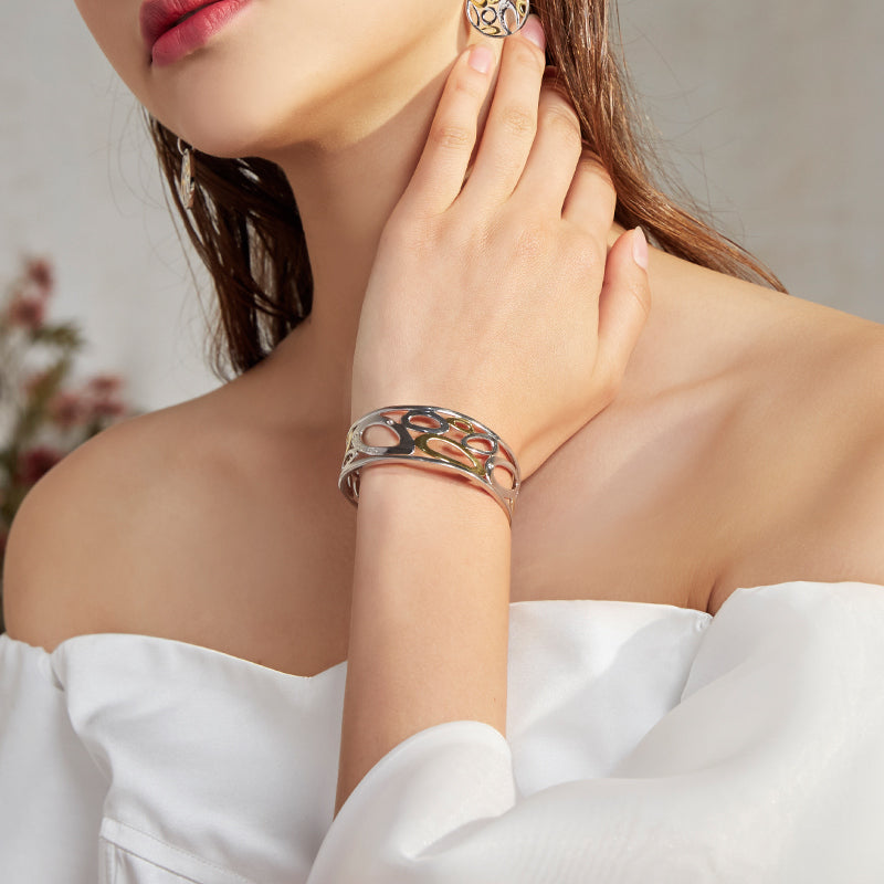 Sea Pianist Hollow Zircon Bracelet