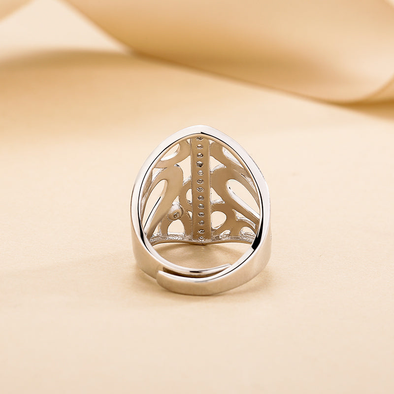Sea Pianist Hollow Circular Zircon Ring