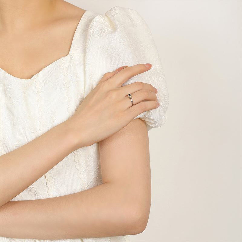 Classic Sapphire Ring