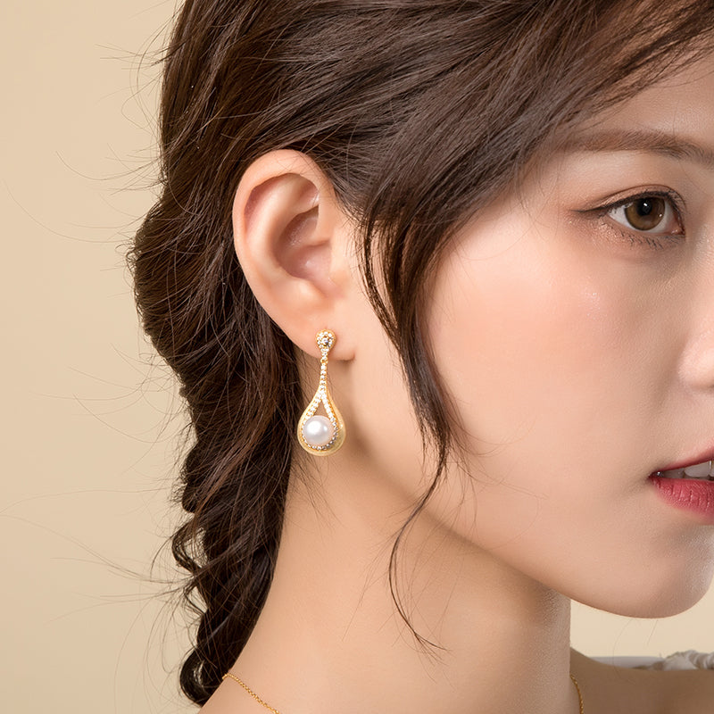Louvre Shadow Water Drop Hollow Earrings