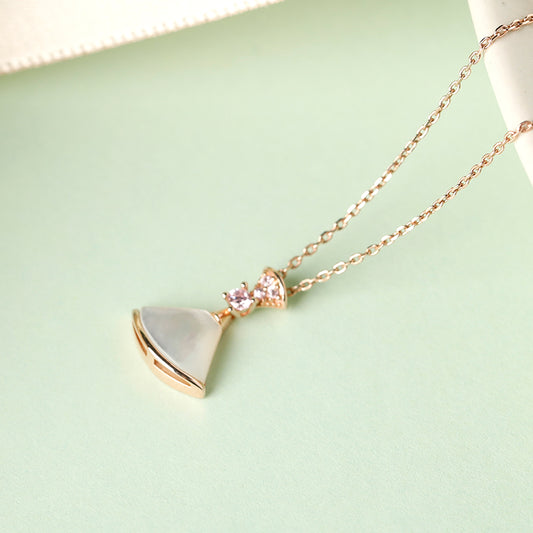 Small Fan Shell Necklace