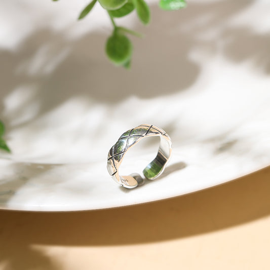 Geometric Vintage Narrow Ring